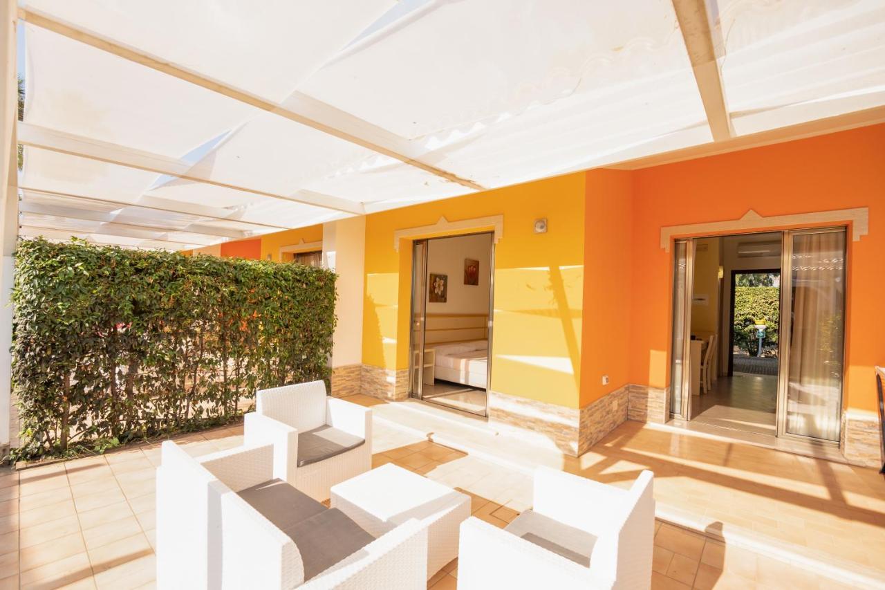 Hotel Baia Di Trainiti